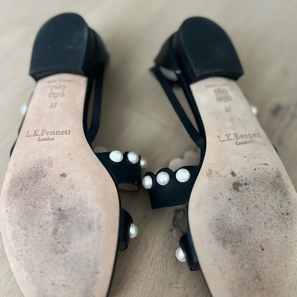 Pretty Black sandals with pearl decorations by LKBennett eu size 37 - Picture 3 of 4